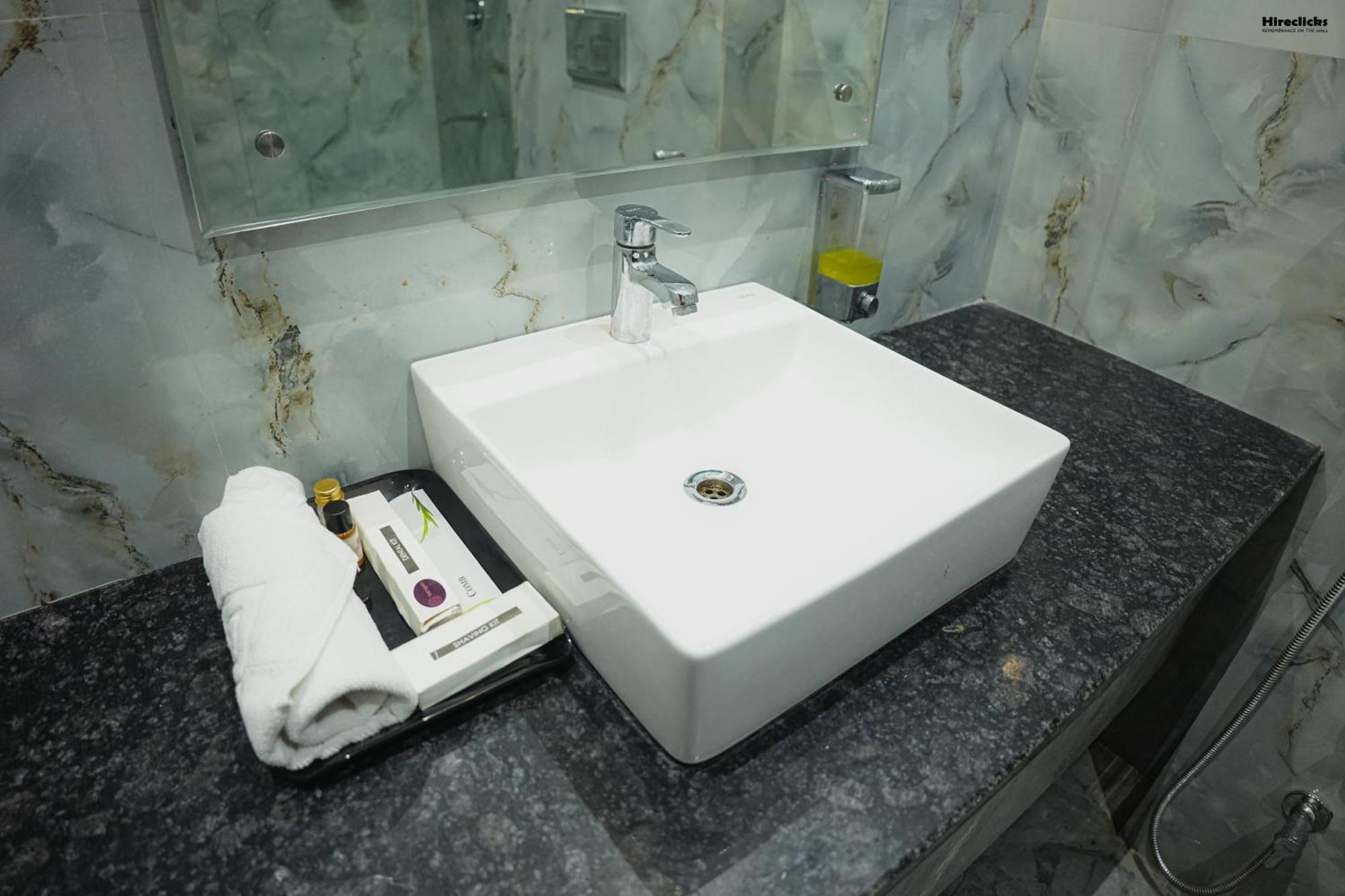 The Krati Resort & Convention Centre Bareilly Εξωτερικό φωτογραφία