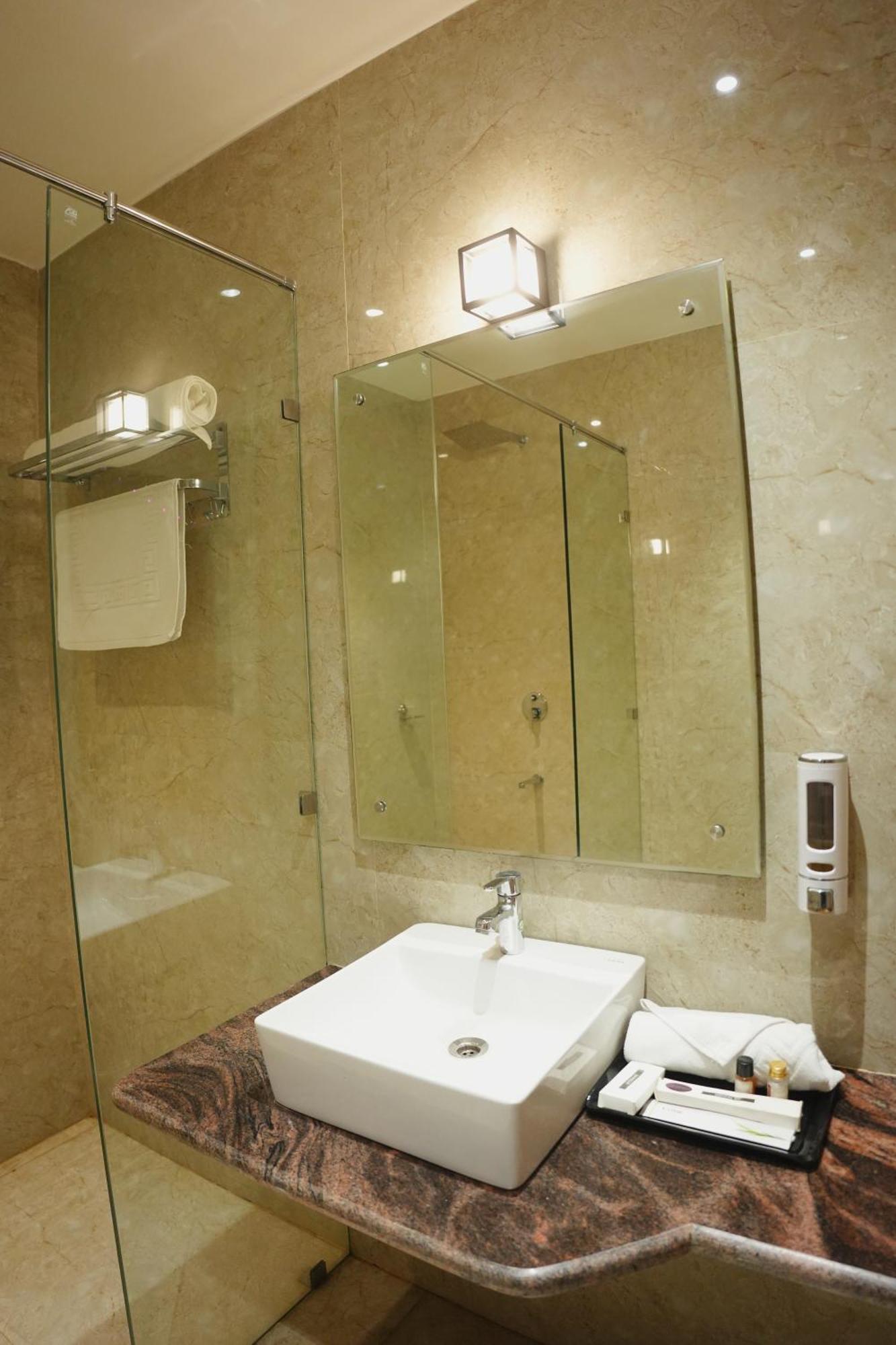 The Krati Resort & Convention Centre Bareilly Εξωτερικό φωτογραφία